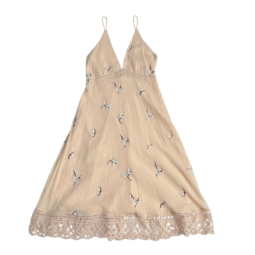 BB Dakota Peach Floral Embroidered Lace Trim Size 4 Kentucky Derby Dress